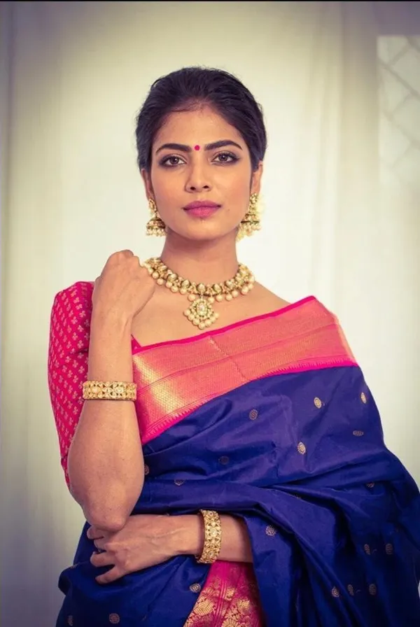 Blue_Embellished_Bollywood_Jacquard_Saree_(Blue)